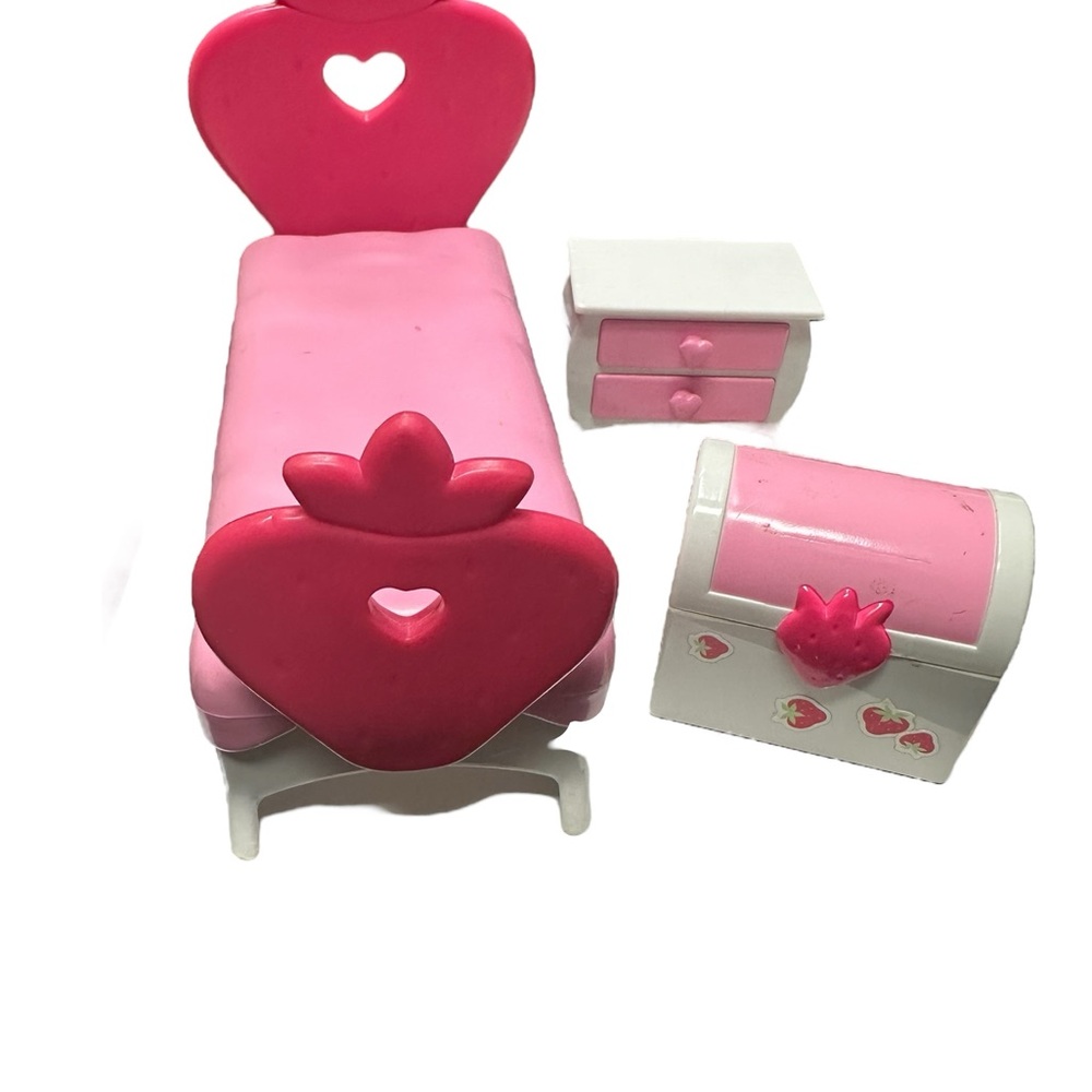 Vintage Strawberry Shortcake Bedroom Furniture 2003